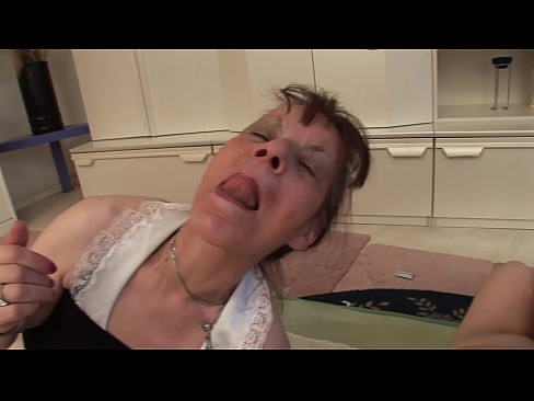 ❤️ Duas avós e um avô têm uma tríplice ❤️❌ Porno russo em nós ️❤