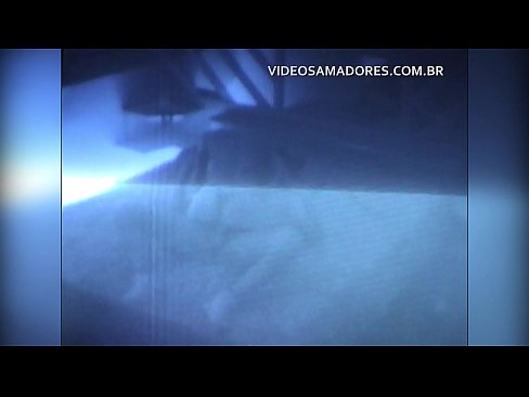 ❤️ Marido filma esposa fodendo o vizinho e descobre que ele é um cornudo ❤️❌ Porno russo em nós ️❤