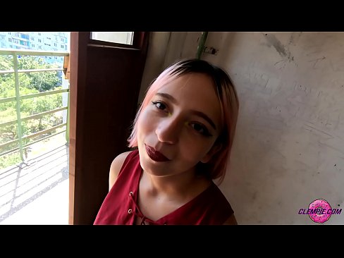 ❤️ Estudante Sensual Chupa um Estranho no Outback - Cum On His Face ❤️❌ Porno russo em nós ️❤
